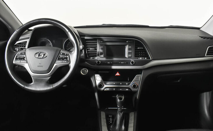 Hyundai Elantra - Фото 9