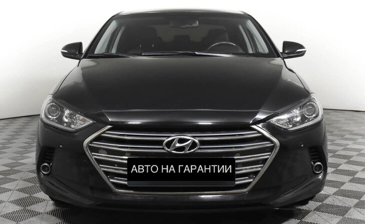 Hyundai Elantra - Фото 1