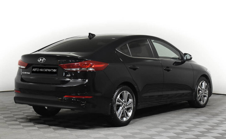 Hyundai Elantra - Фото 4