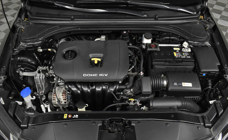 Hyundai Elantra - Фото 6