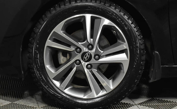 Hyundai Elantra - Фото 7