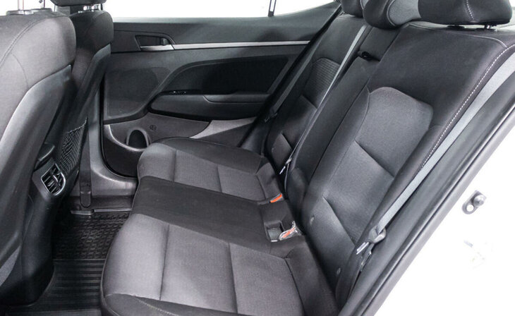 Hyundai Elantra - Фото 14