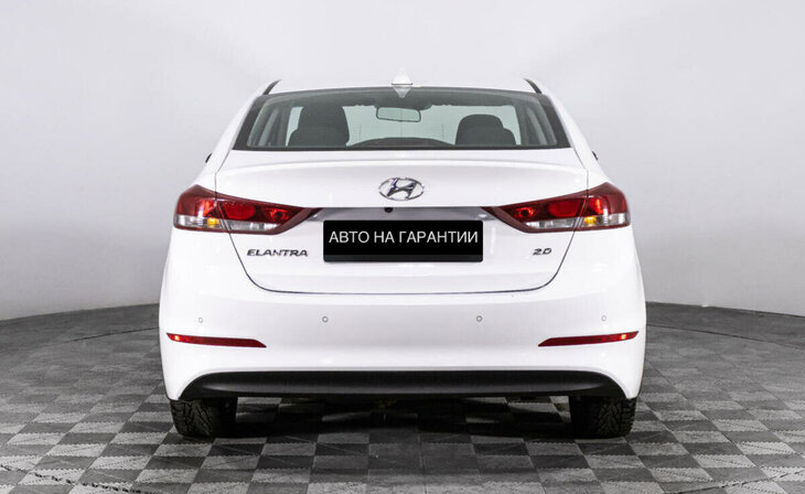 Hyundai Elantra - Фото 3