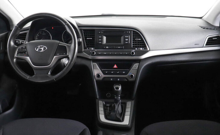 Hyundai Elantra - Фото 6