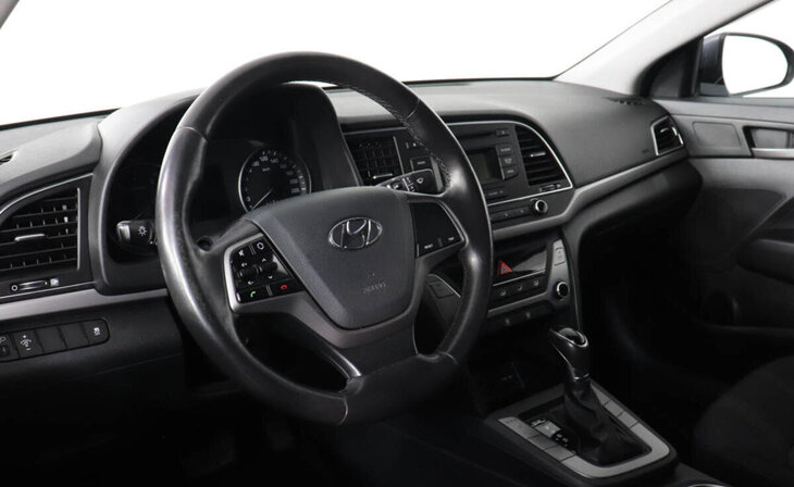 Hyundai Elantra - Фото 7