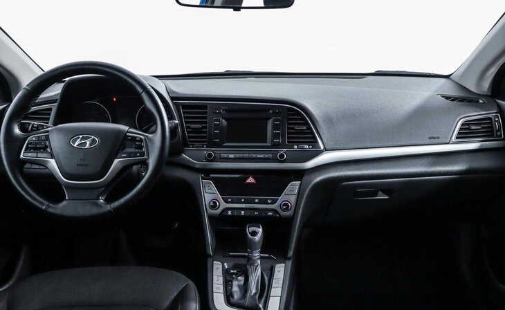 Hyundai Elantra - Фото 6