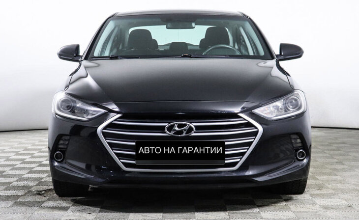 Hyundai Elantra - Фото 1