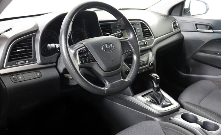 Hyundai Elantra - Фото 6