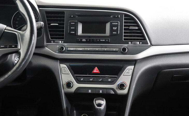 Hyundai Elantra - Фото 7