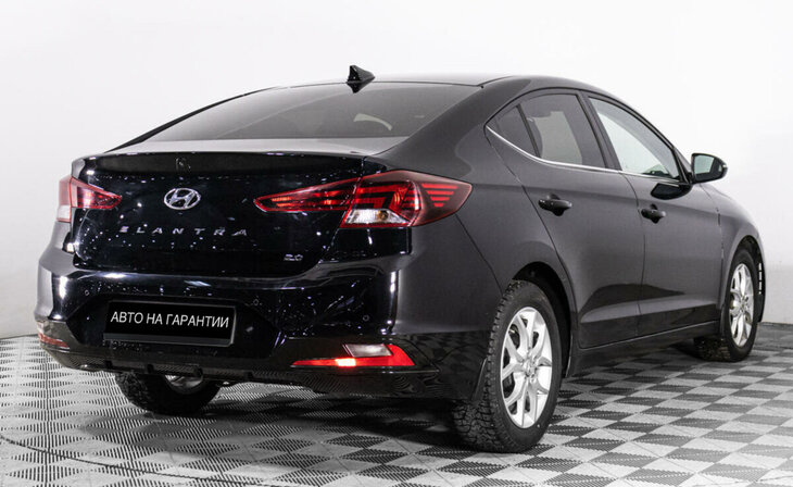 Hyundai Elantra - Фото 2