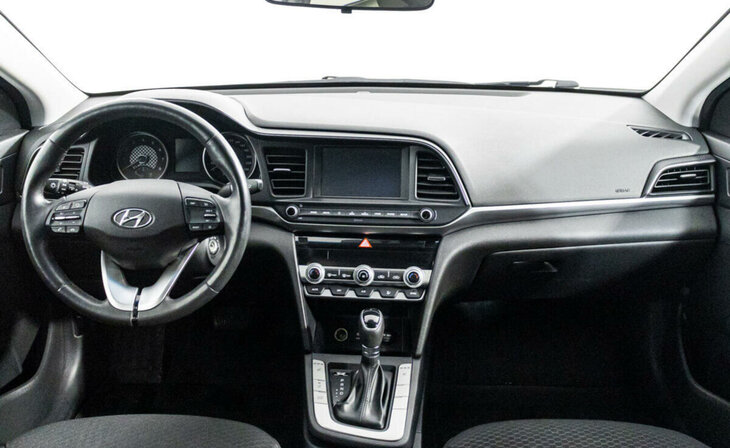 Hyundai Elantra - Фото 5