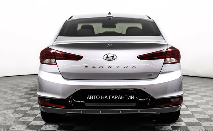 Hyundai Elantra - Фото 6