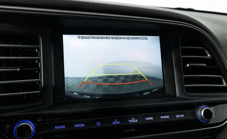 Hyundai Elantra - Фото 8