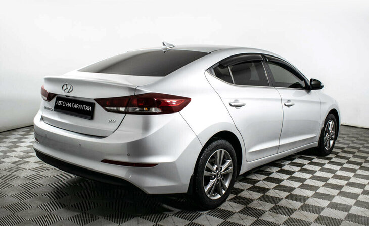 Hyundai Elantra - Фото 2
