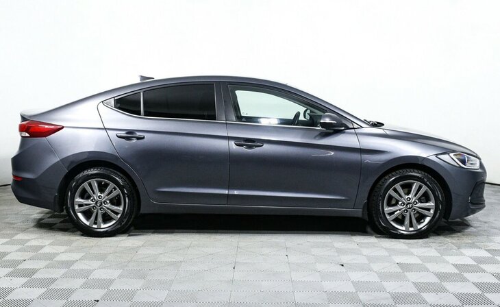 Hyundai Elantra - Фото 3