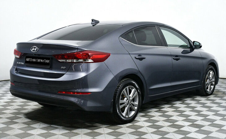 Hyundai Elantra - Фото 4
