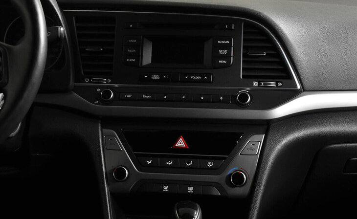 Hyundai Elantra - Фото 12