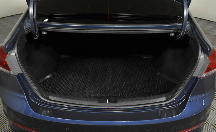 Hyundai Elantra - Фото 15