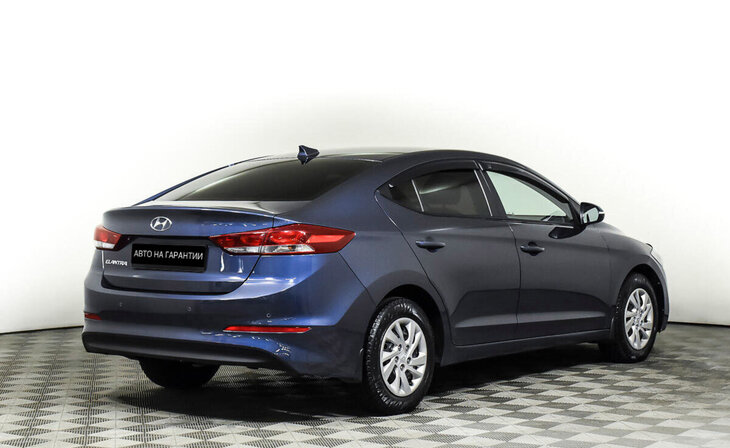 Hyundai Elantra - Фото 4