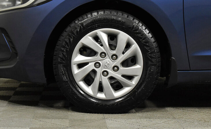 Hyundai Elantra - Фото 7