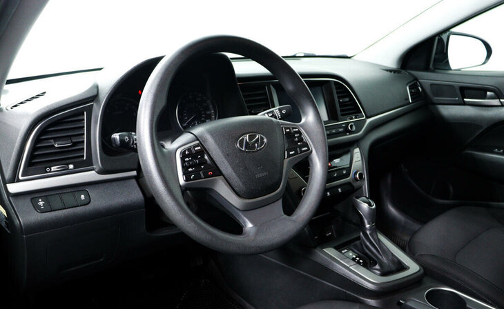 Hyundai Elantra - Фото 9