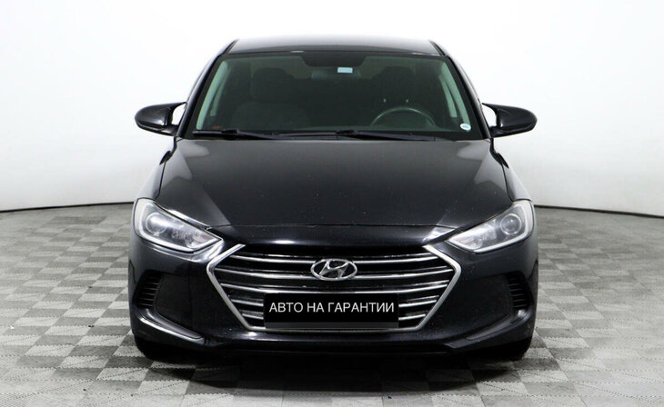 Hyundai Elantra - Фото 1