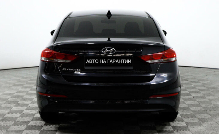 Hyundai Elantra - Фото 5