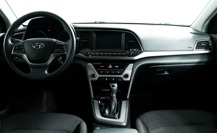 Hyundai Elantra - Фото 7