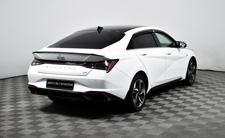 Hyundai Elantra - Фото 2