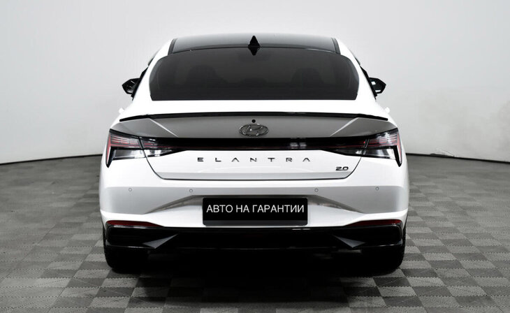 Hyundai Elantra - Фото 3