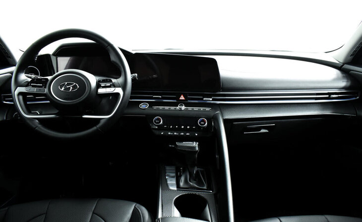 Hyundai Elantra - Фото 7