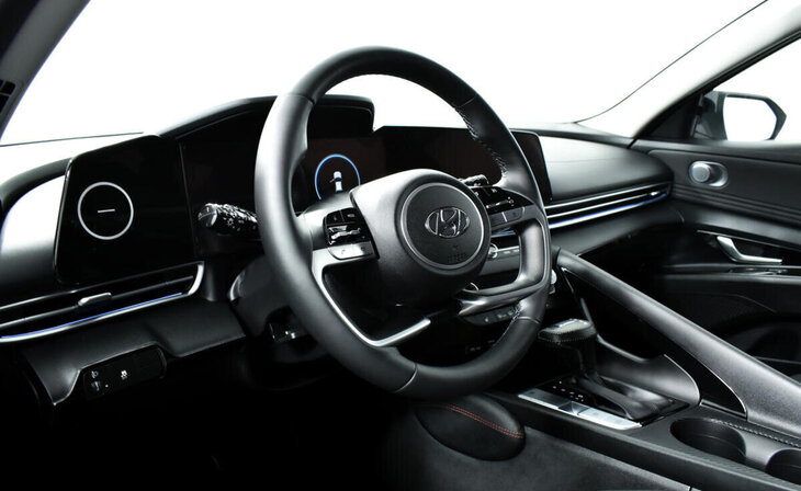 Hyundai Elantra - Фото 8