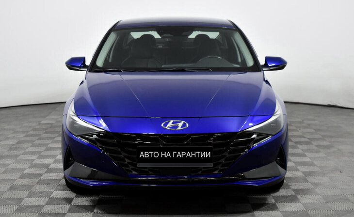 Hyundai Elantra - Фото 1