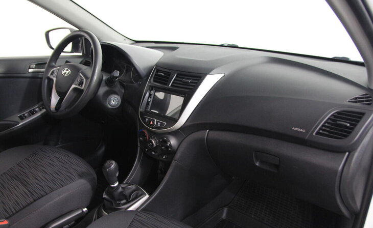 Hyundai Solaris - Фото 4