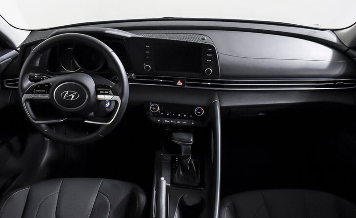 Hyundai Elantra - Фото 10