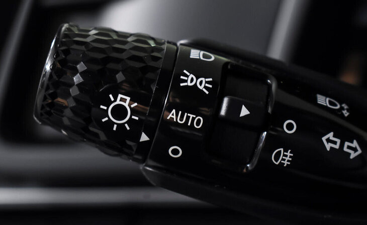 Hyundai Elantra - Фото 13