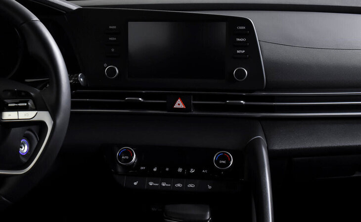 Hyundai Elantra - Фото 14