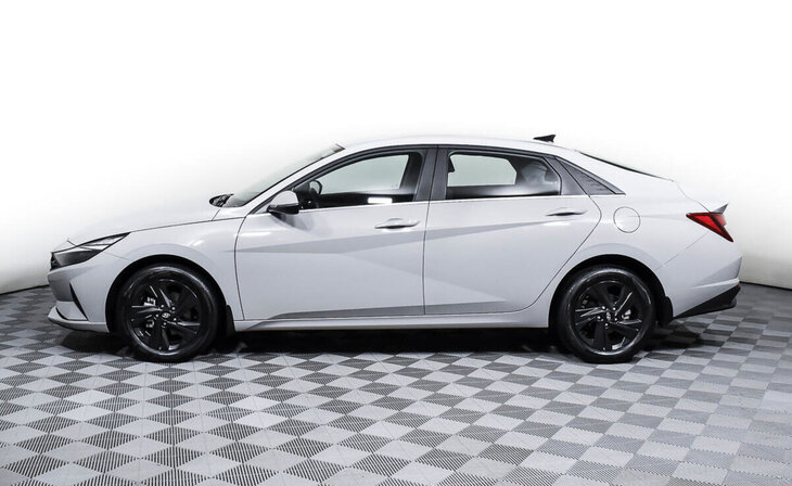 Hyundai Elantra - Фото 2