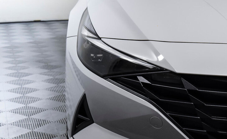 Hyundai Elantra - Фото 6