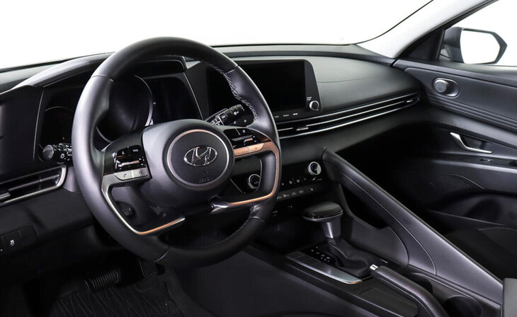 Hyundai Elantra - Фото 9