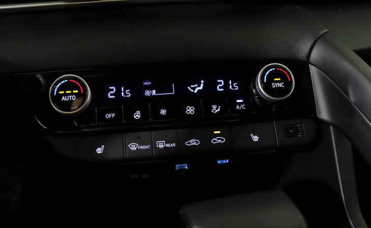 Hyundai Elantra - Фото 14