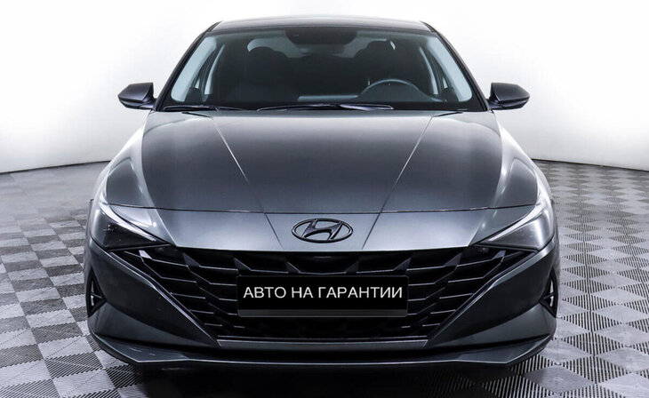 Hyundai Elantra - Фото 1