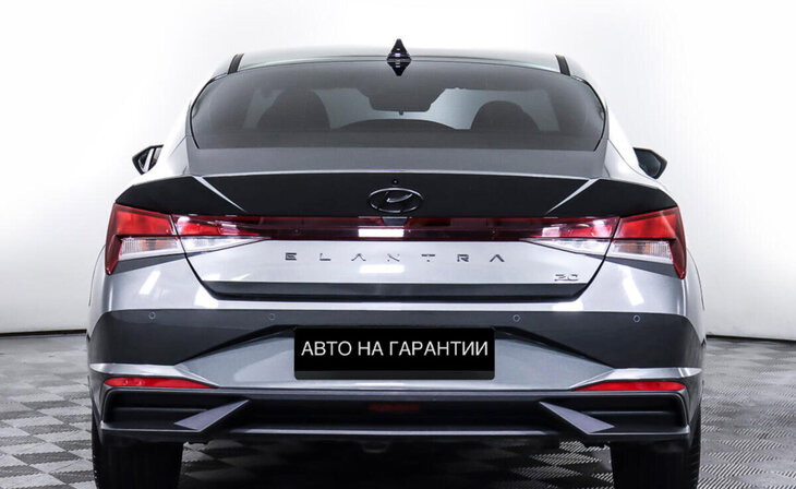 Hyundai Elantra - Фото 3