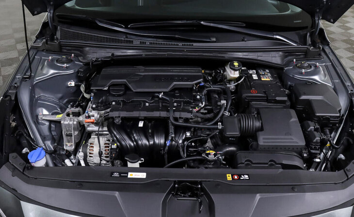 Hyundai Elantra - Фото 5