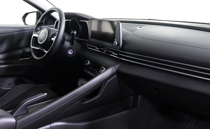 Hyundai Elantra - Фото 7