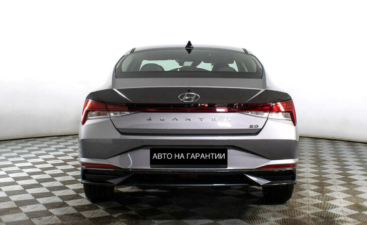 Hyundai Elantra - Фото 3