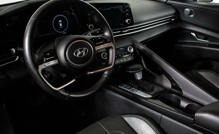 Hyundai Elantra - Фото 6