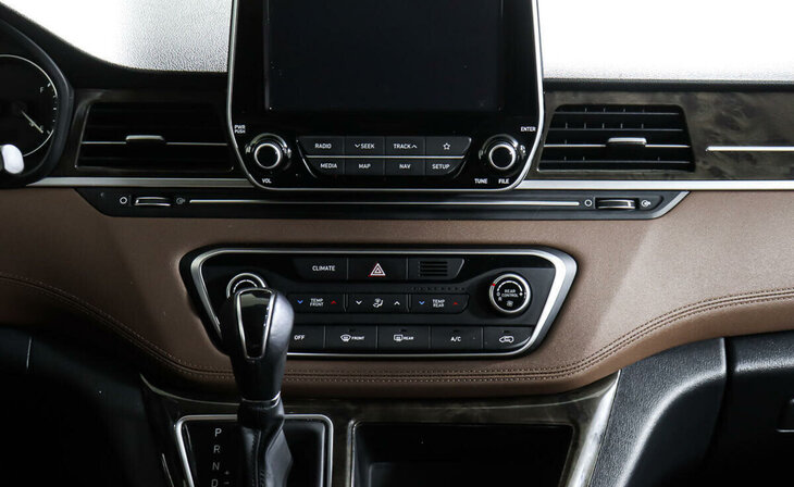 Hyundai Grand Starex - Фото 12