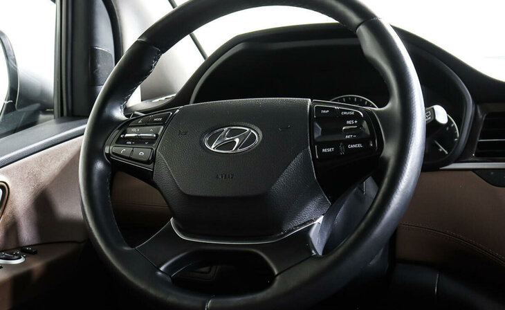 Hyundai Grand Starex - Фото 13