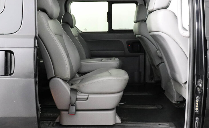 Hyundai Grand Starex - Фото 13